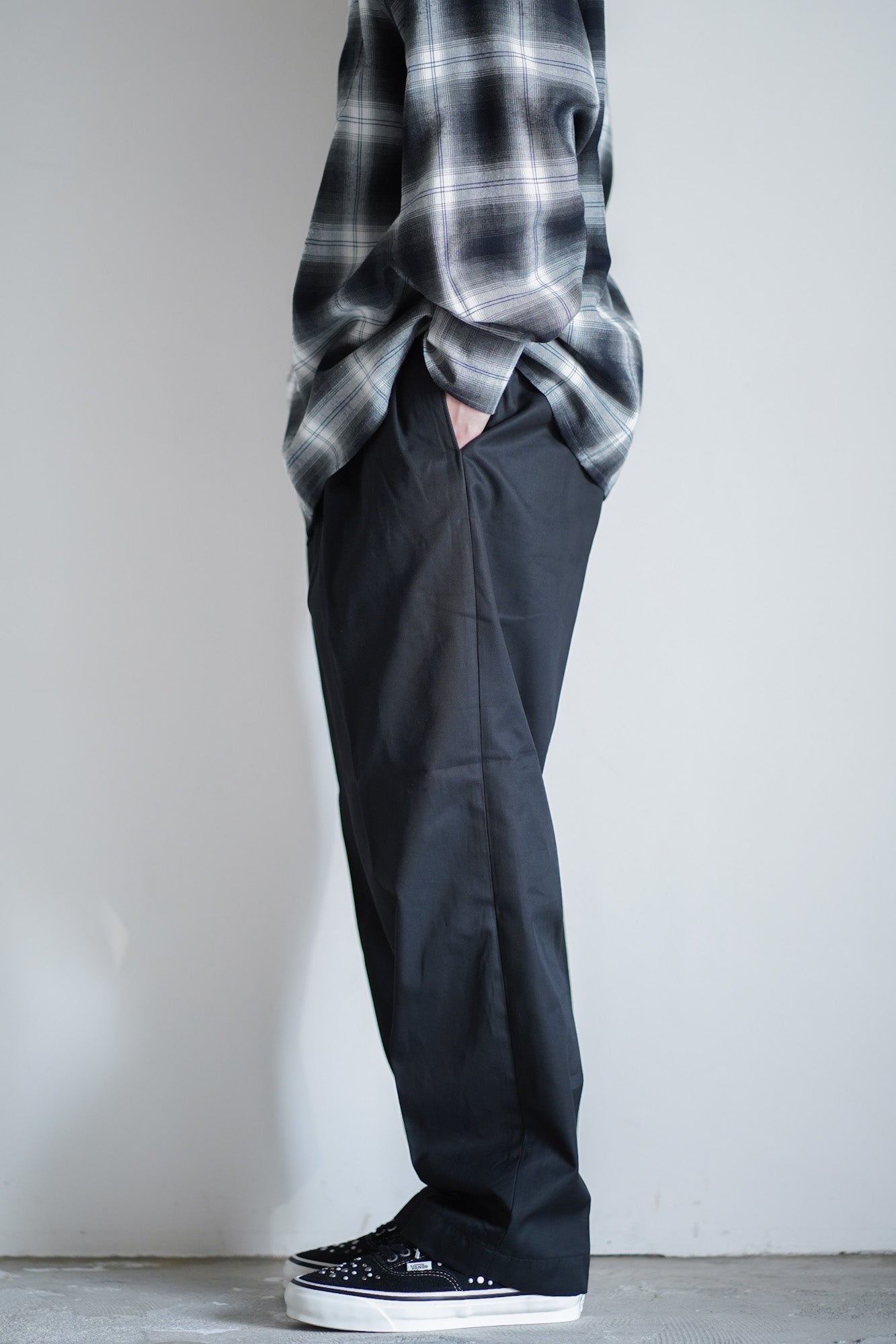 DOUBLE PLEATED CHINO TROUSERS
