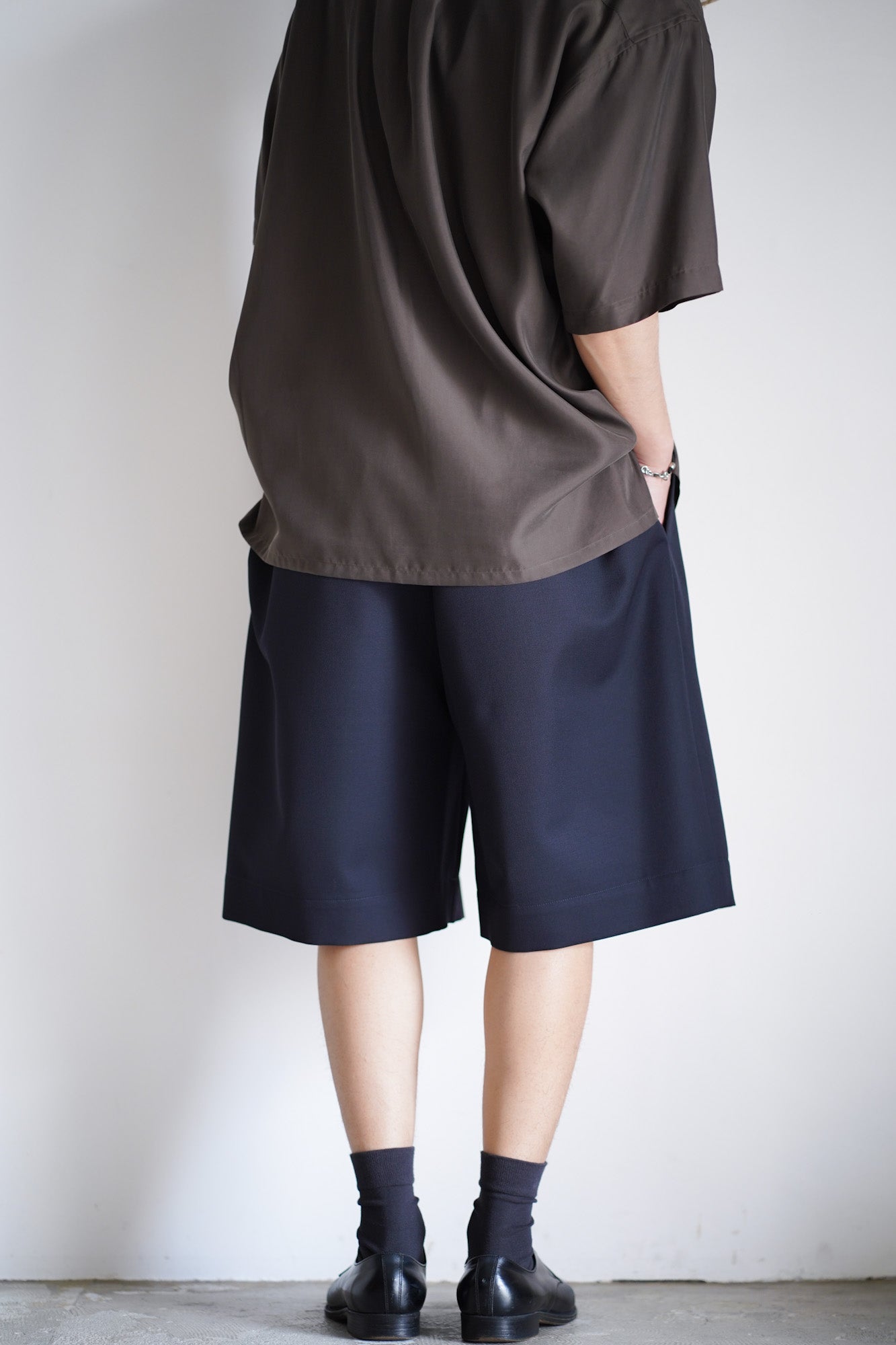 WOOL KERSEY WIDE EASY SHORT TROUSERS