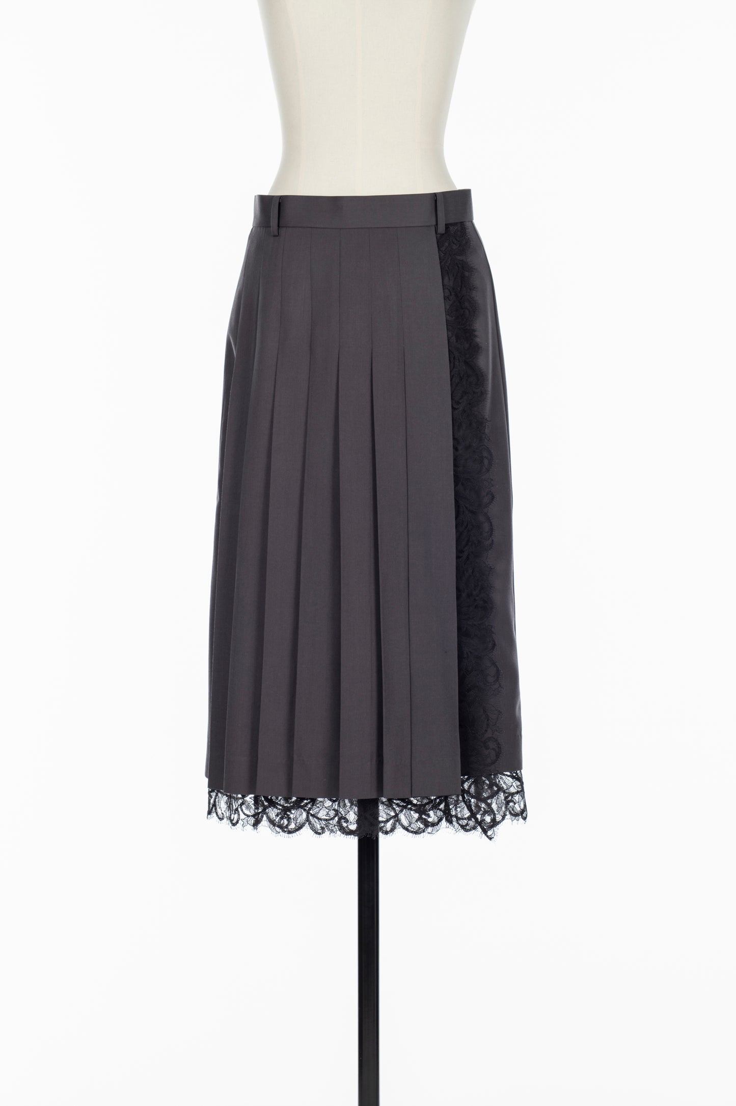 FINE WOOL PLEATED SKIRT WITH LACE TRIM