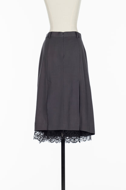 FINE WOOL PLEATED SKIRT WITH LACE TRIM
