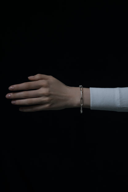 HALF ROUND CHAIN BRACELET