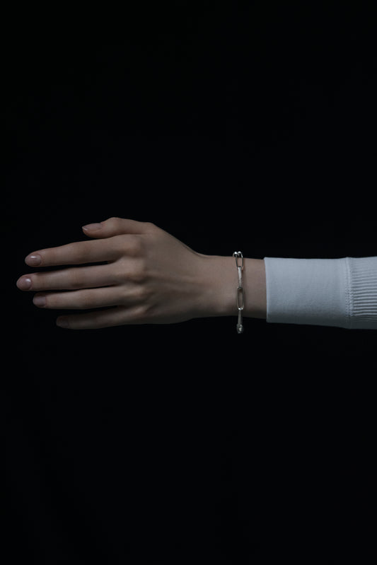 HALF ROUND CHAIN BRACELET