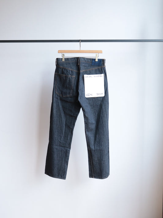 SOCIAL SCULPTURE 01 NARROW MUD OD