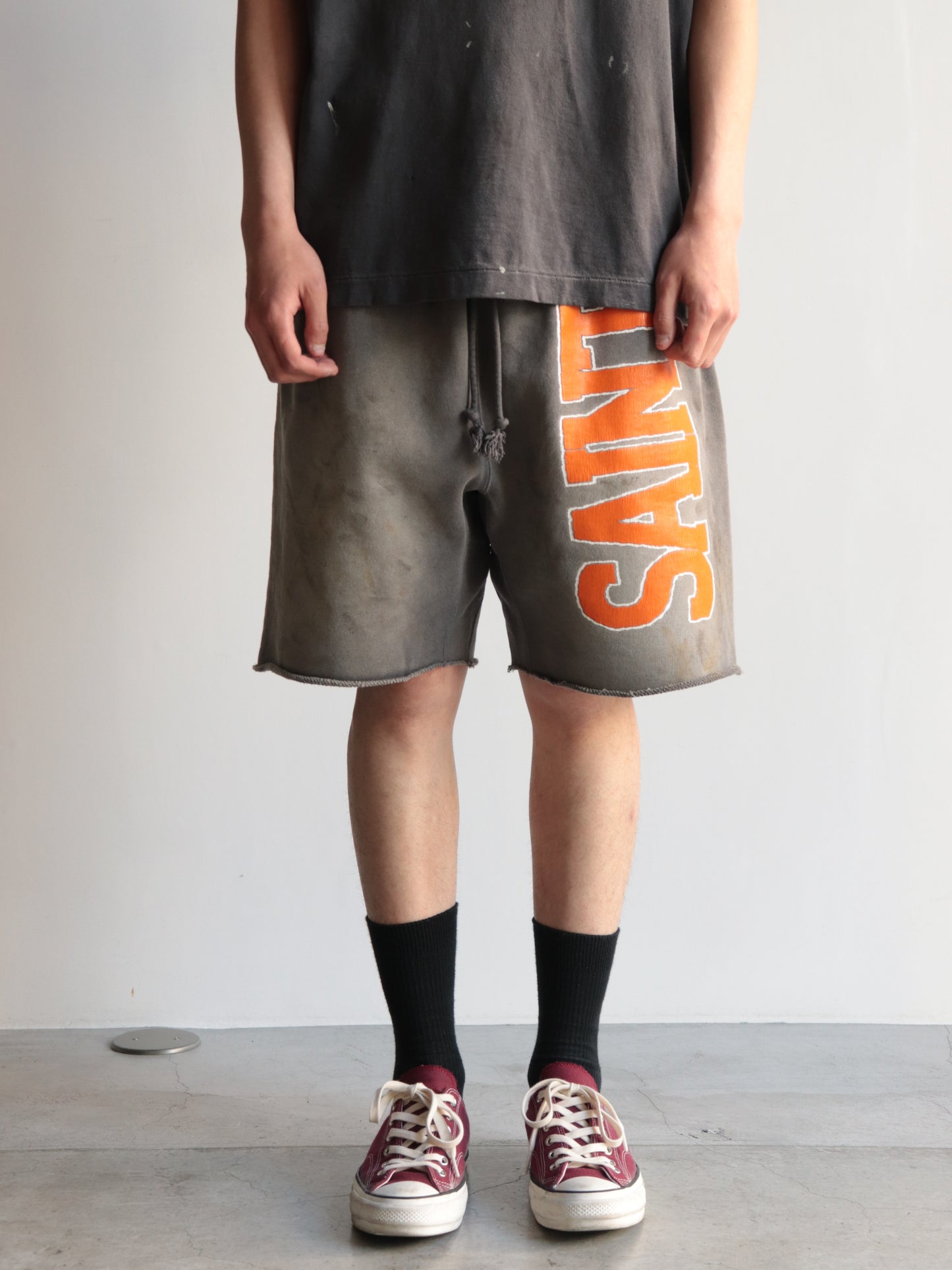 069 / SWEAT SHORTS / SAINT