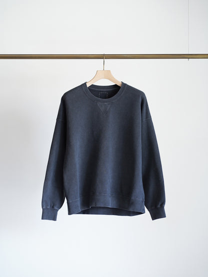 visvimのJUMBO SB SWEAT L/S DMGDのカラーはブラックの正面が写った商品画像です。