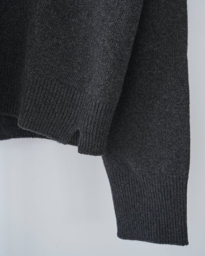 Medium Gauge V-Neck