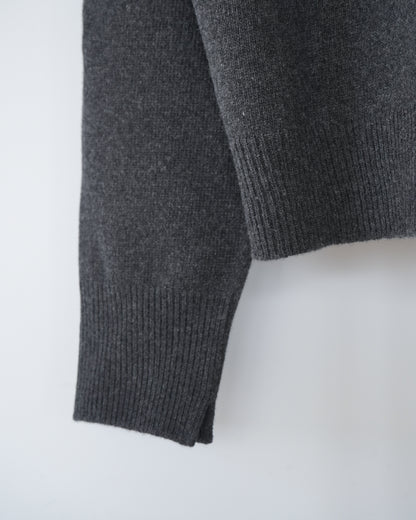 Medium Gauge V-Neck