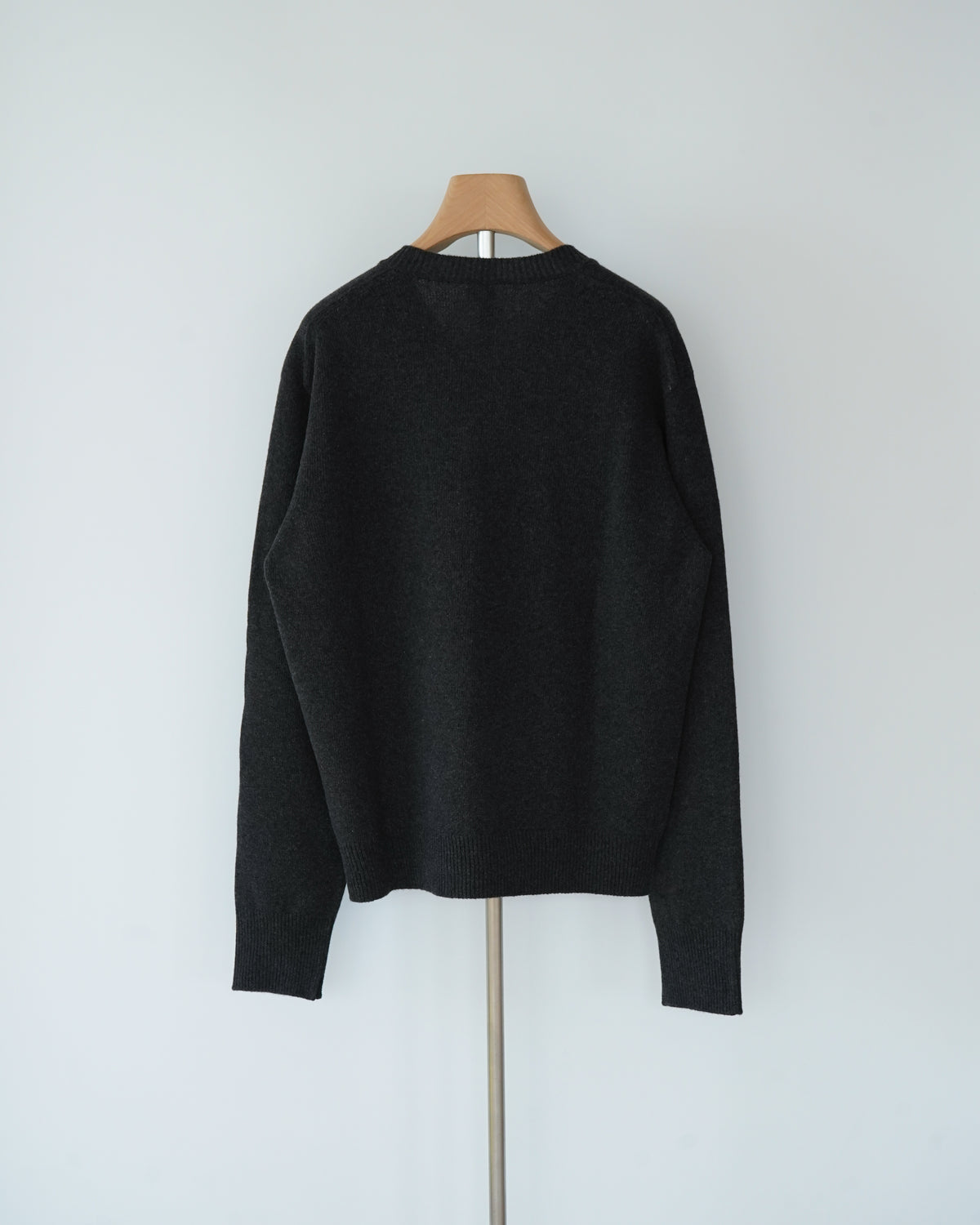 Medium Gauge V-Neck