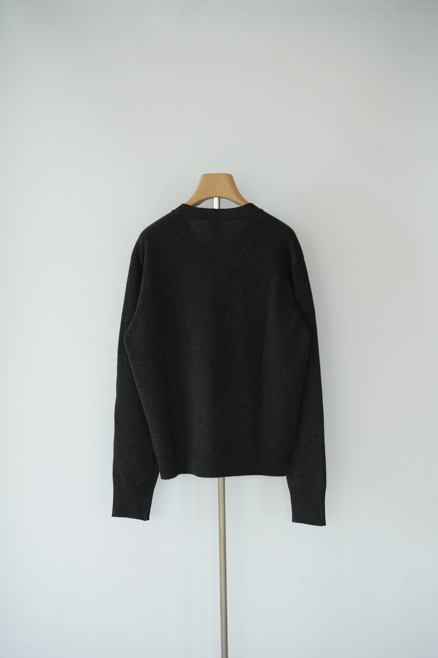 Medium Gauge V-Neck