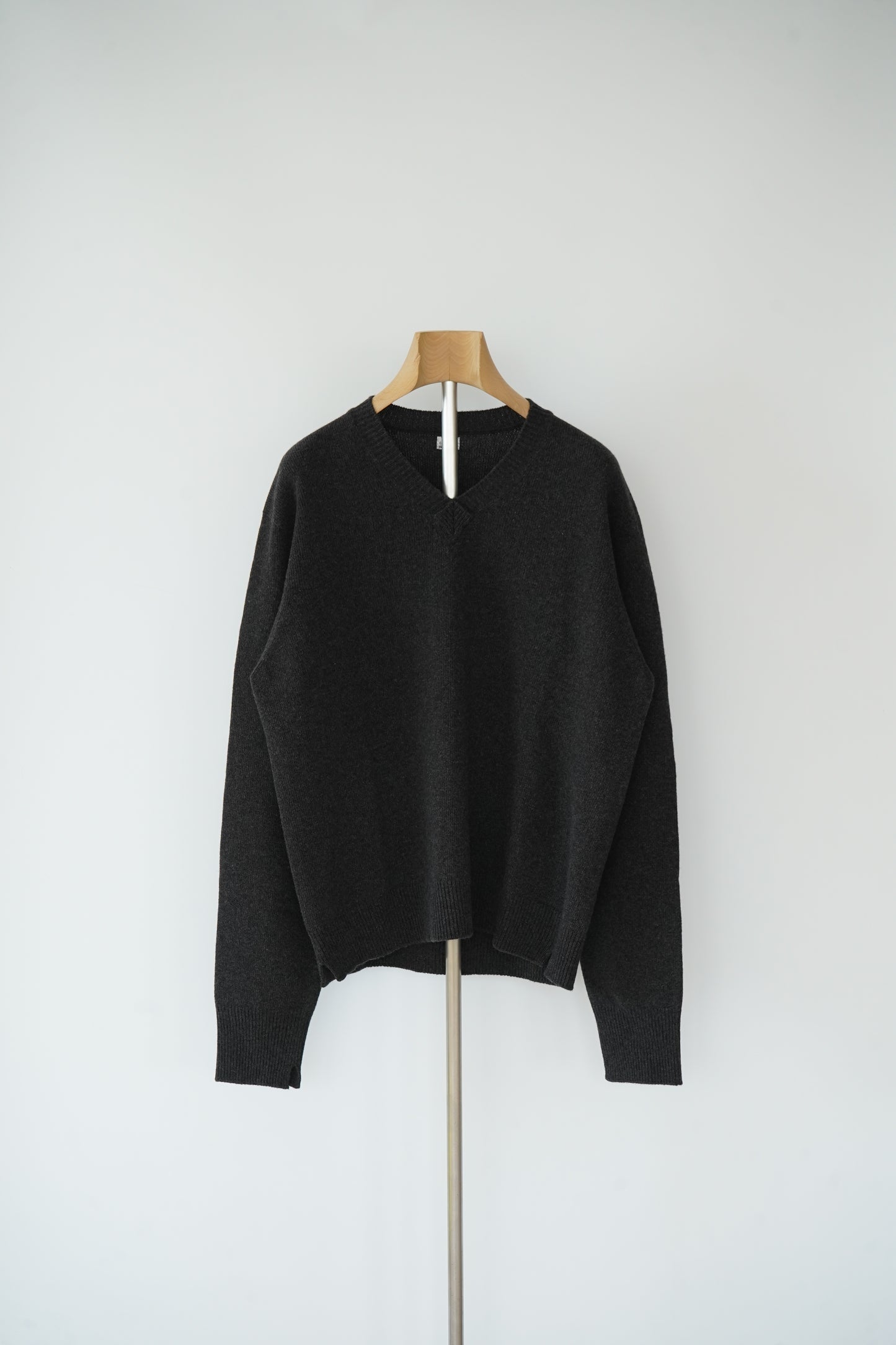 Medium Gauge V-Neck