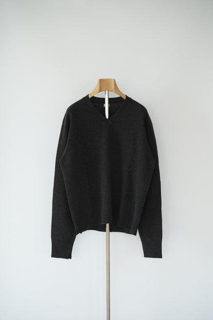 Medium Gauge V-Neck