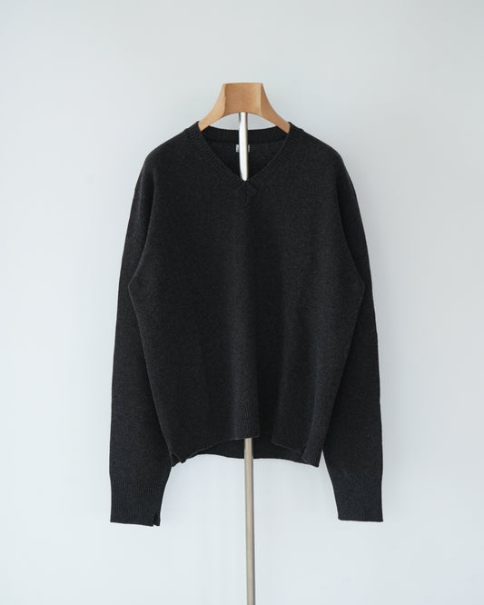 Medium Gauge V-Neck
