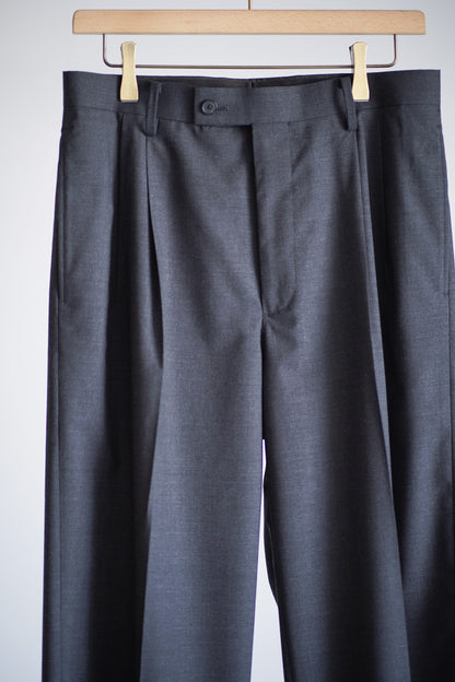 ULTRA FINE TROPICAL WOOL TWO-TUCK SLACKS