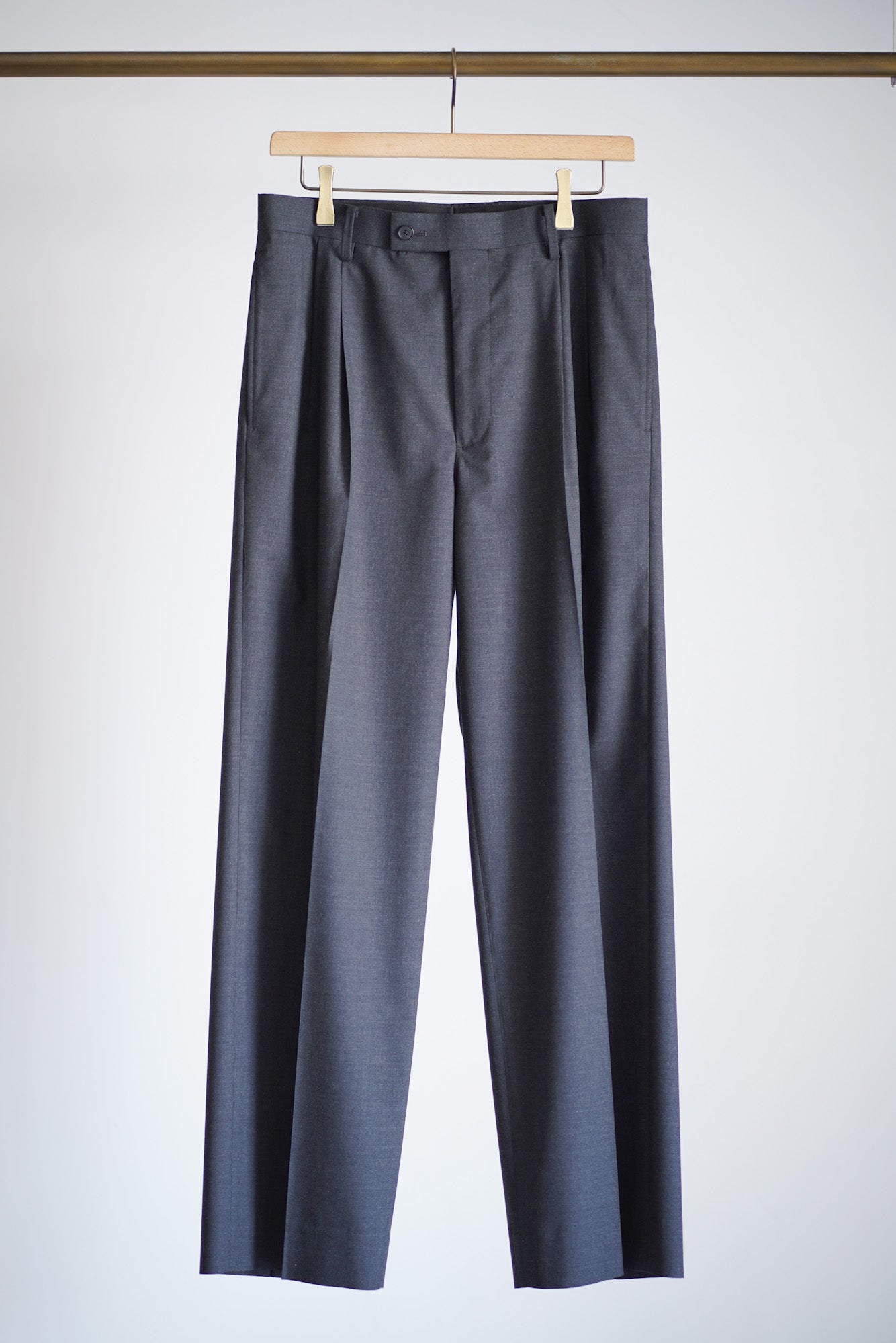 ULTRA FINE TROPICAL WOOL TWO-TUCK SLACKS