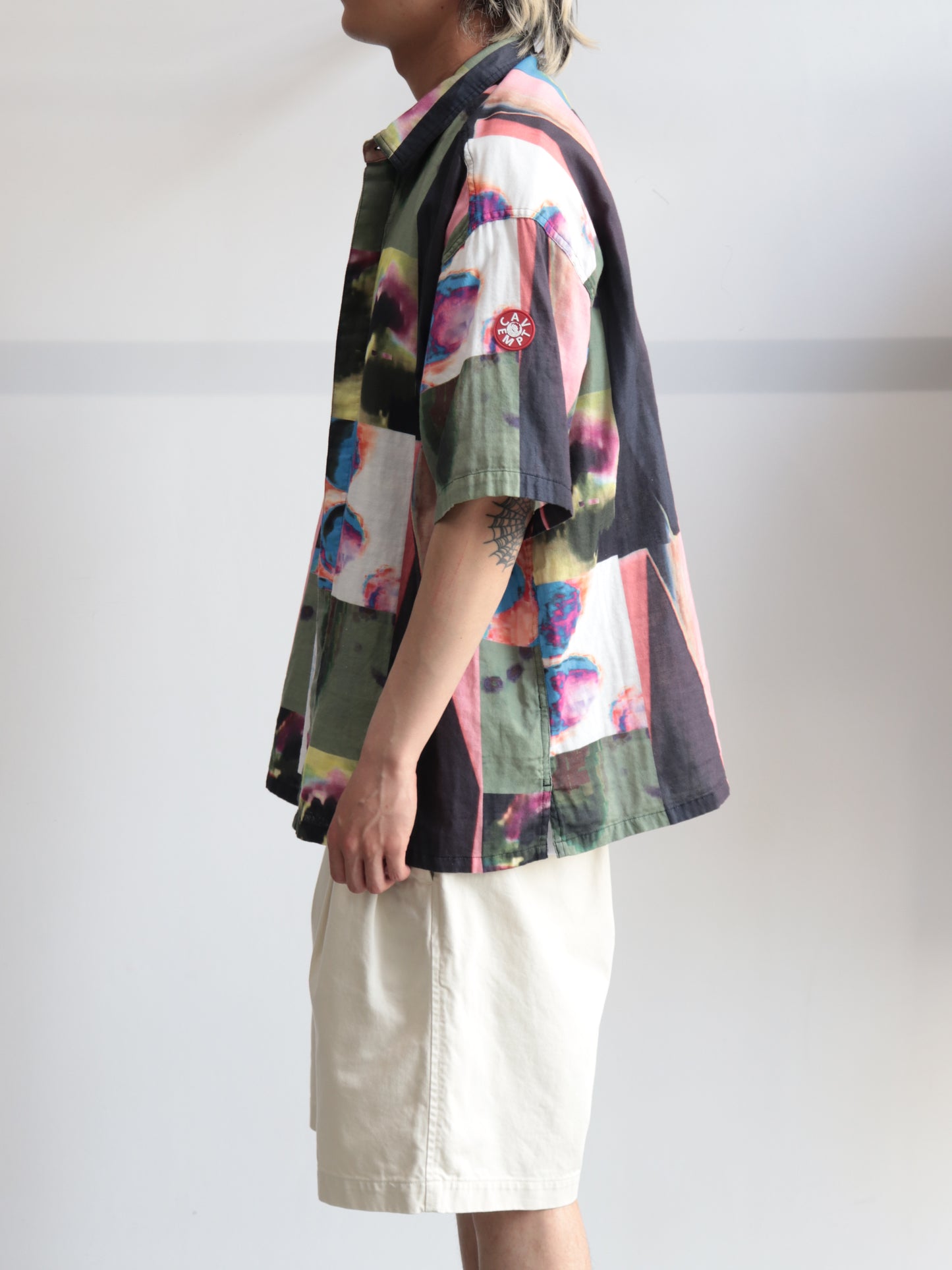 FK SequentialismStrip SHORT SLEEVE SHIRT
