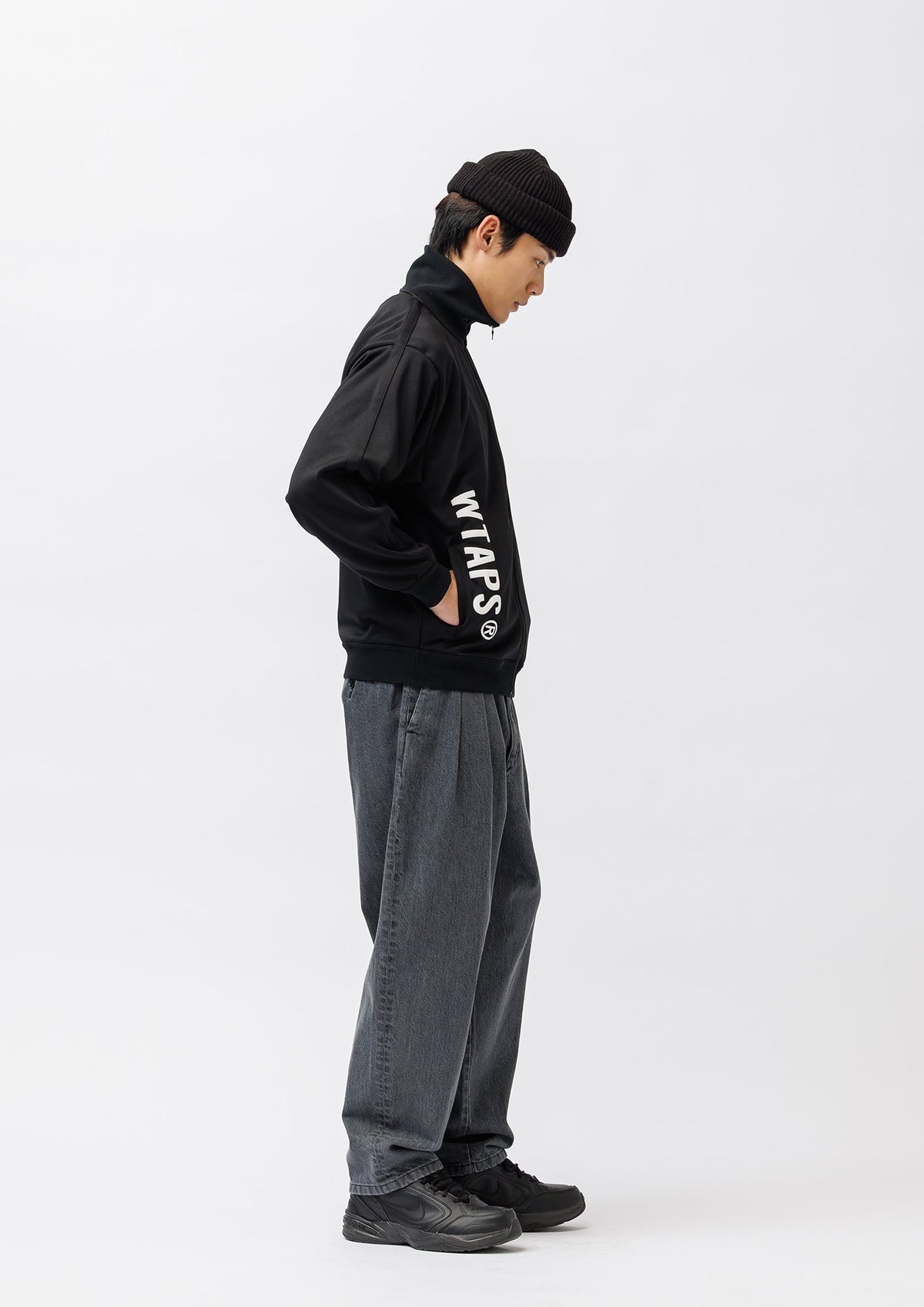 TIPSI ZIP SWEATER