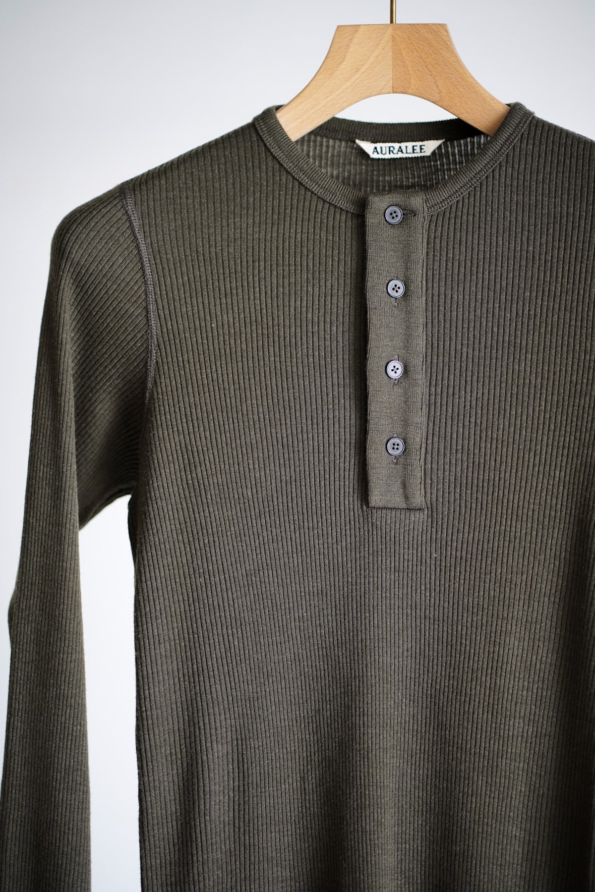 WOOL SILK SOFT RIB HENLEY