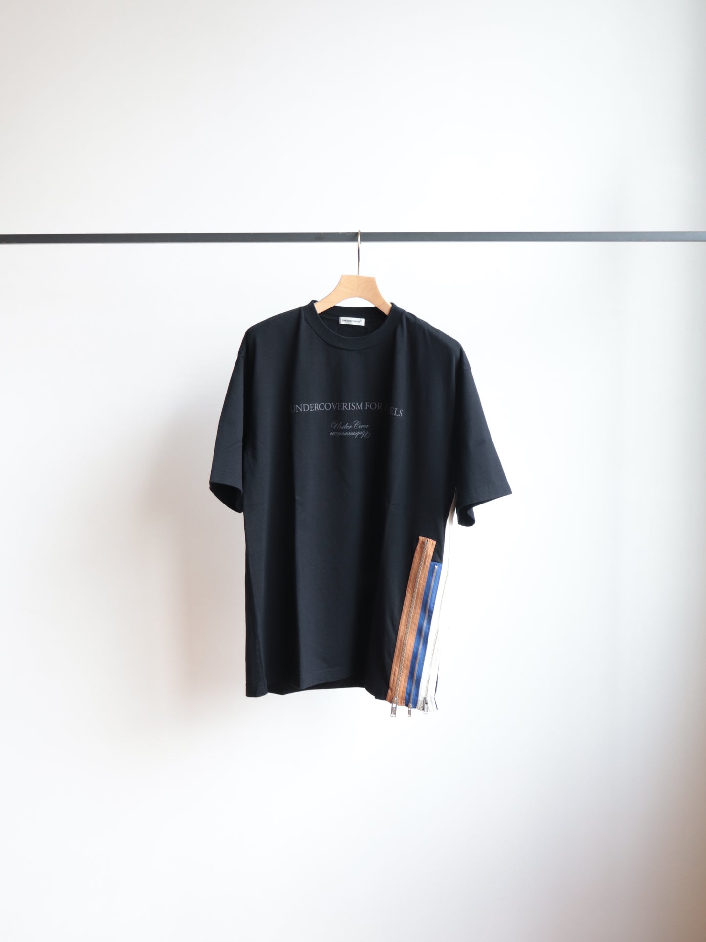 UP2F4803 / ZIP CUT SEWN