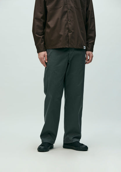 CLASSIC CHINO PANTS