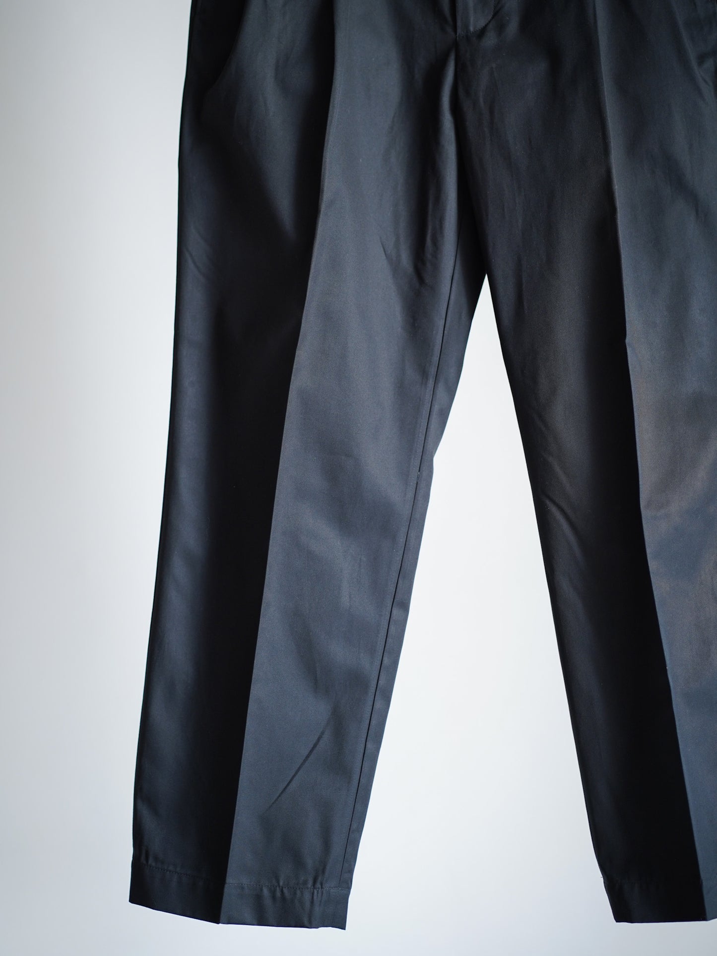 DOUBLE PLEATED CHINO TROUSERS