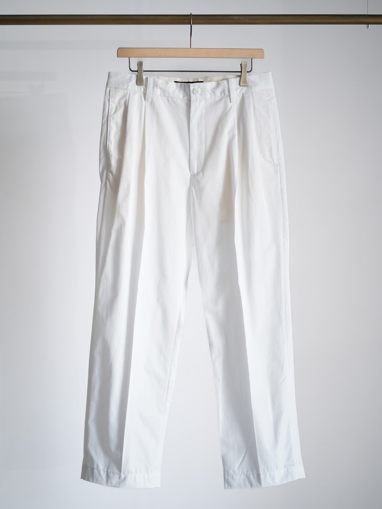 DOUBLE PLEATED CHINO TROUSERS