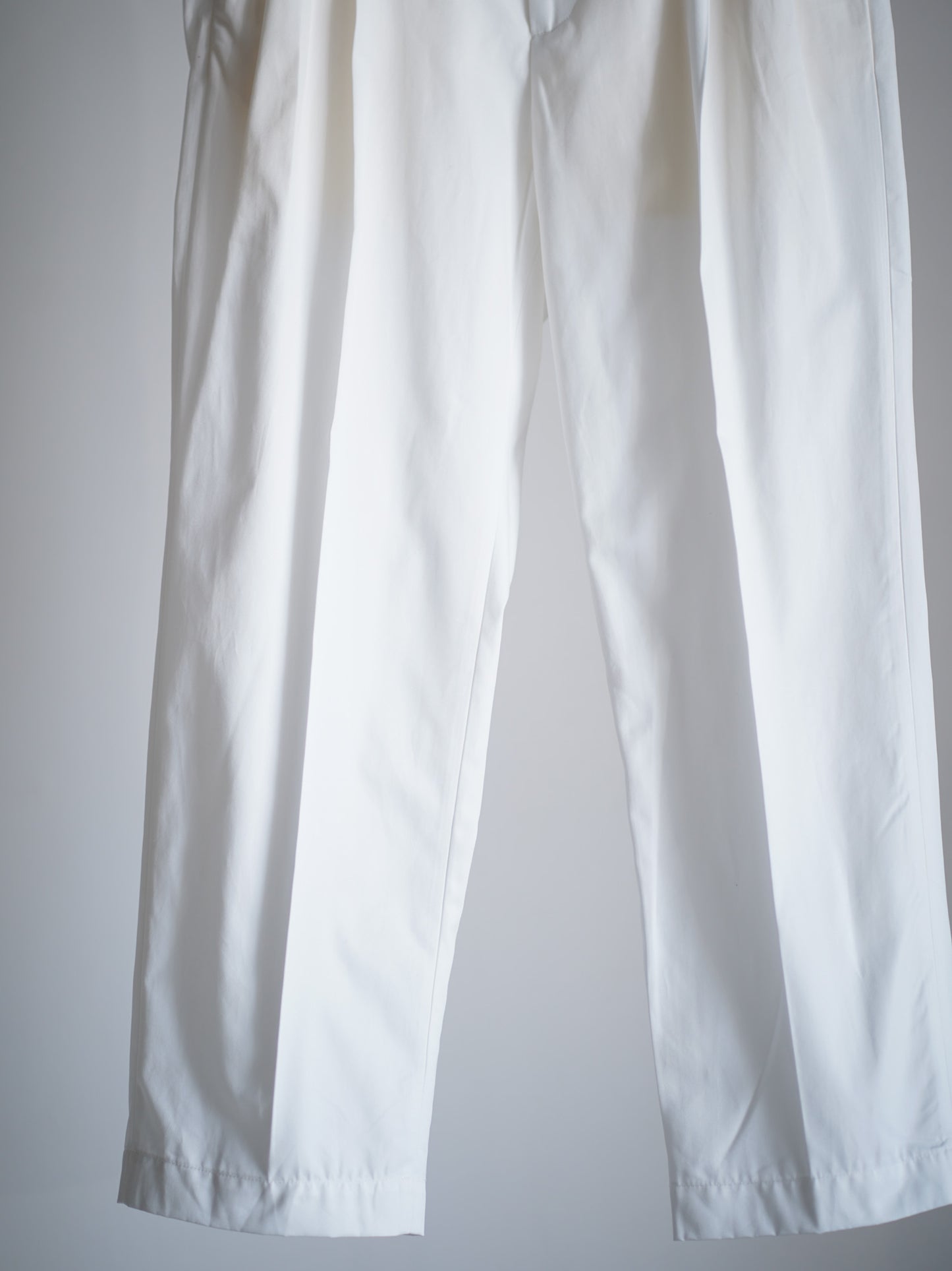 DOUBLE PLEATED CHINO TROUSERS