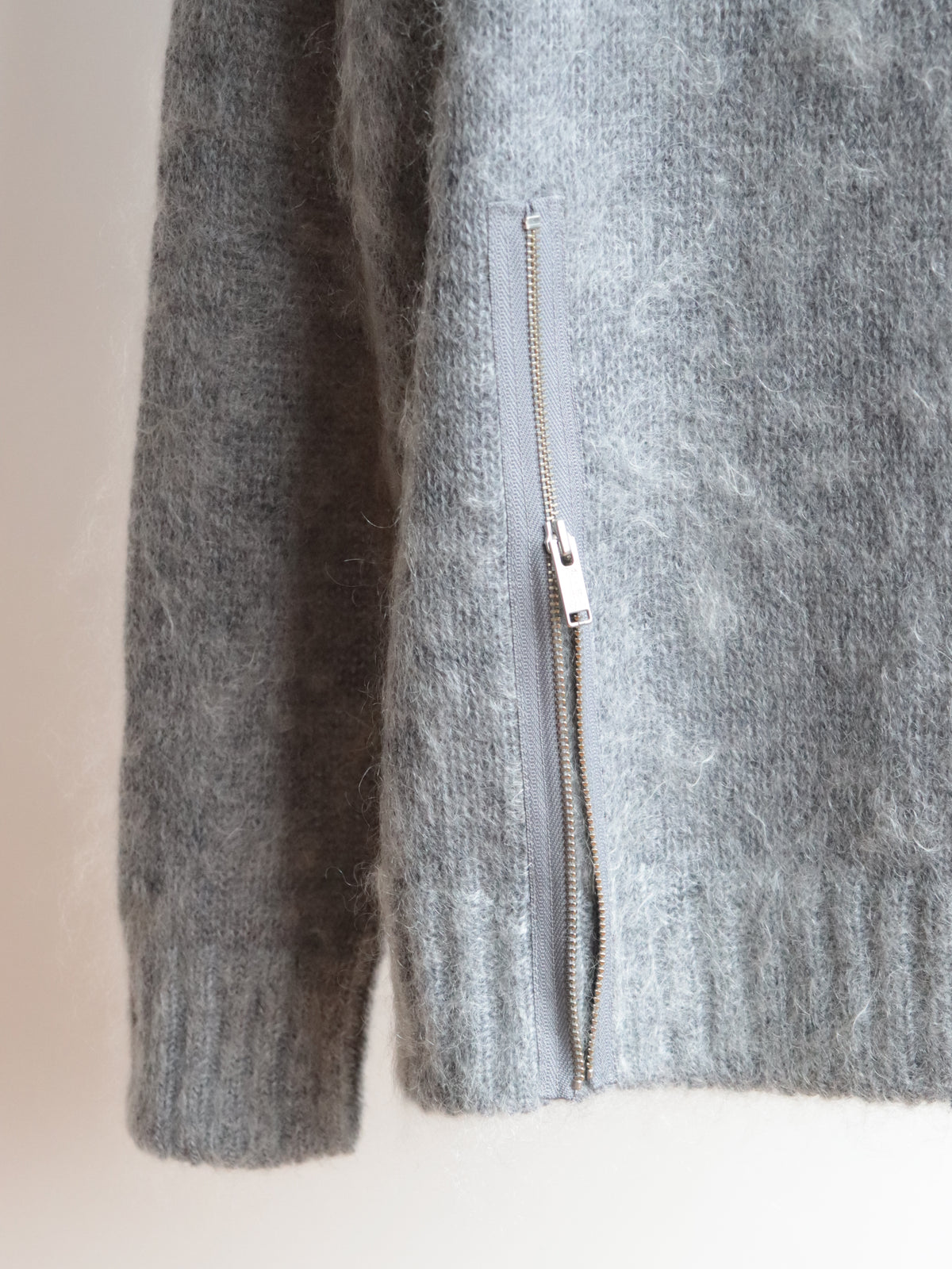 CREW NECK KNIT