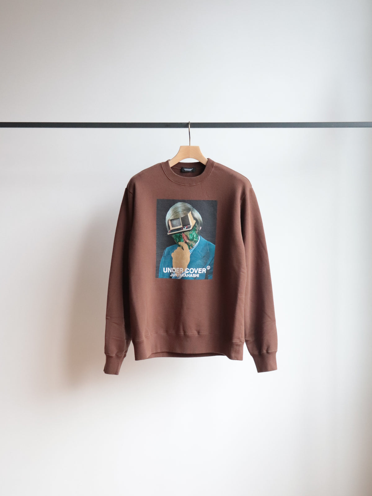 GRAPHIC SWEAT