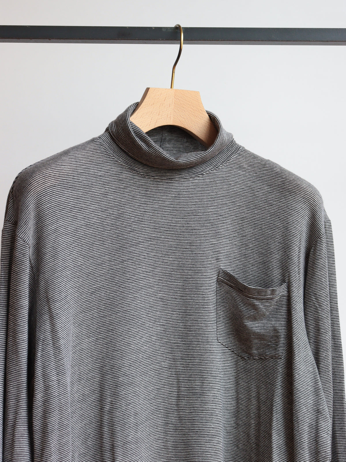 turtle neck long sleeve cutsewn
