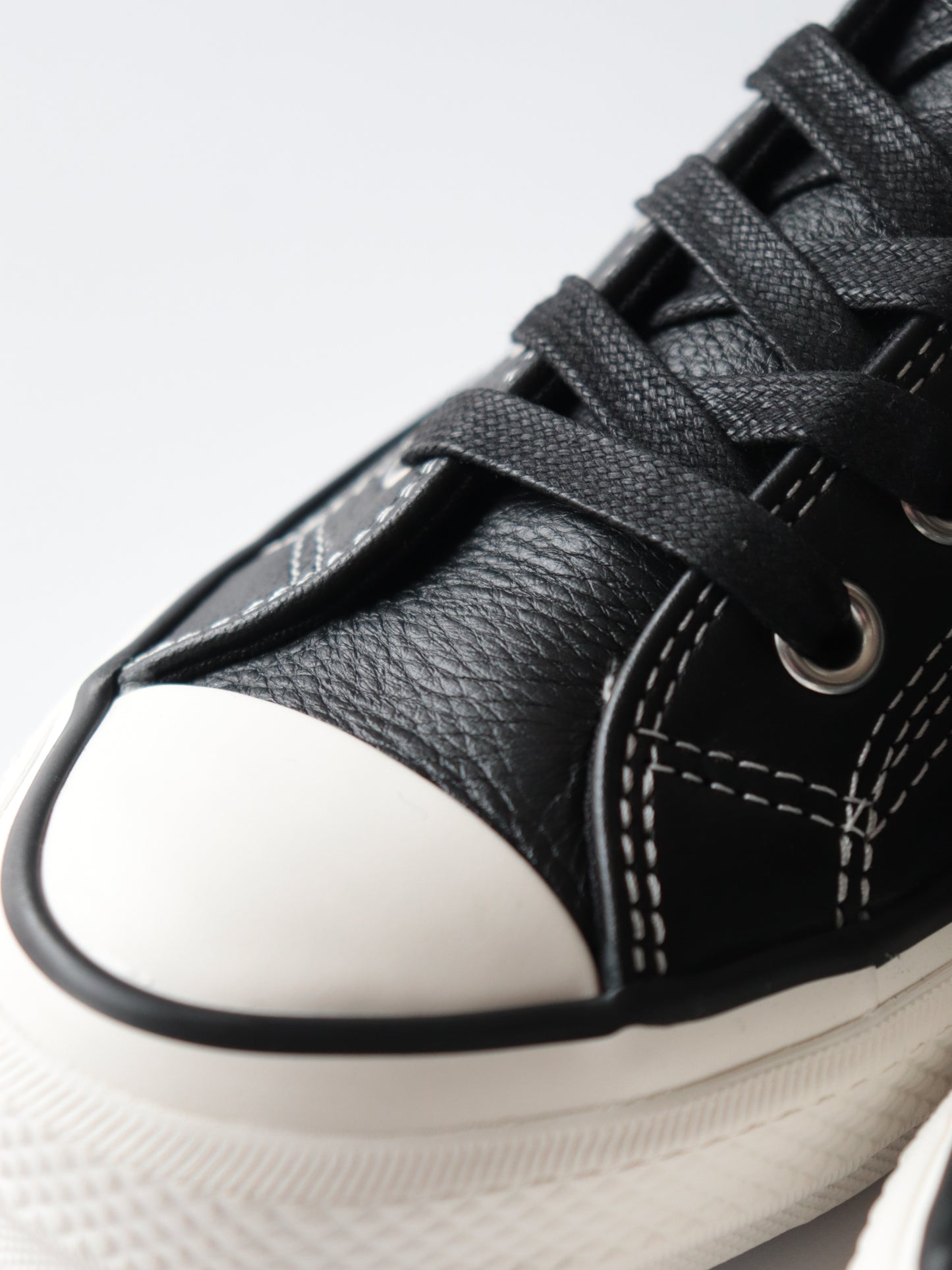 CHUCK TAYLOR LEATHER HI