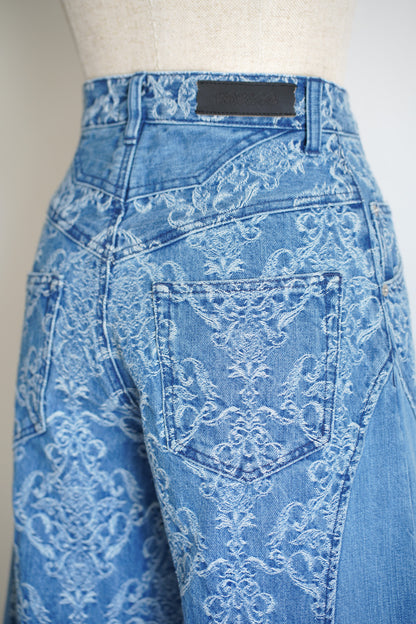 DAMASK-JACQUARD DENIM CURVE-FIT HIGH-RISE JEANS