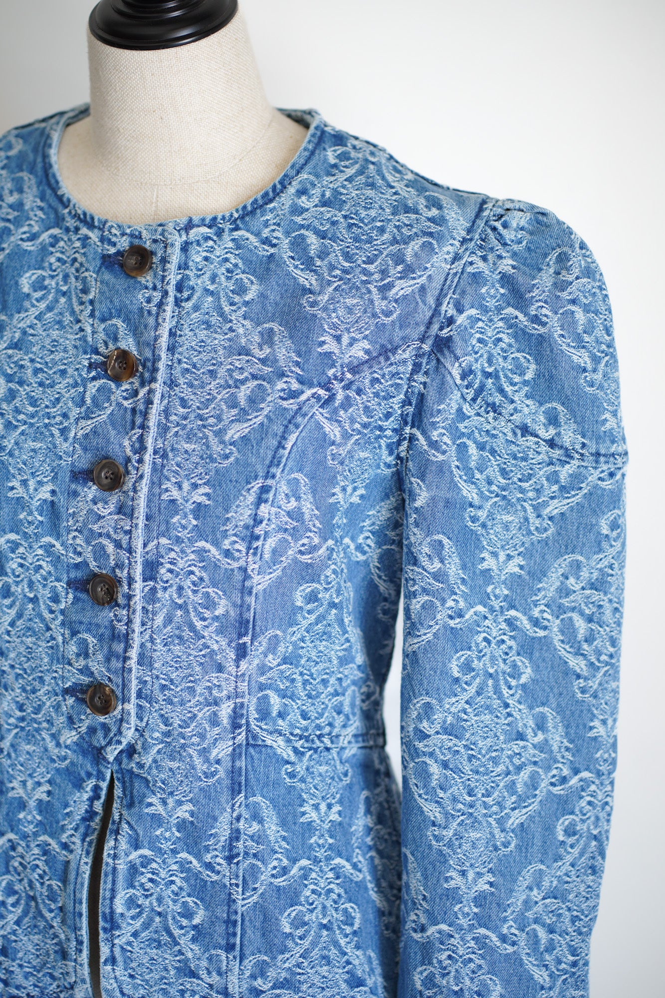 DAMASK-JACQUARD DENIM PEPLUM JACKET
