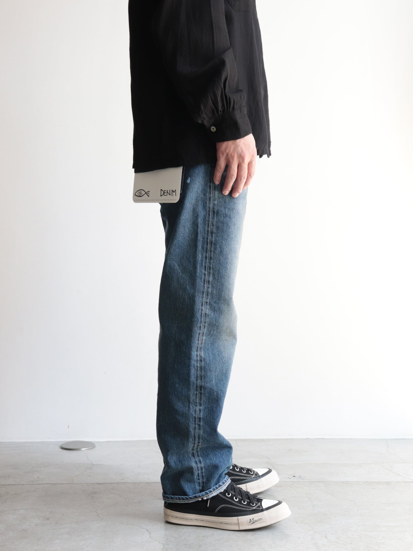 SOCIAL SCULPTURE 01 NARROW DMGD-46