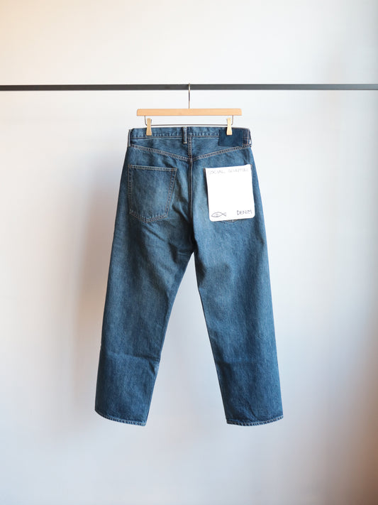 SOCIAL SCULPTURE 01 WIDE DMGD-46