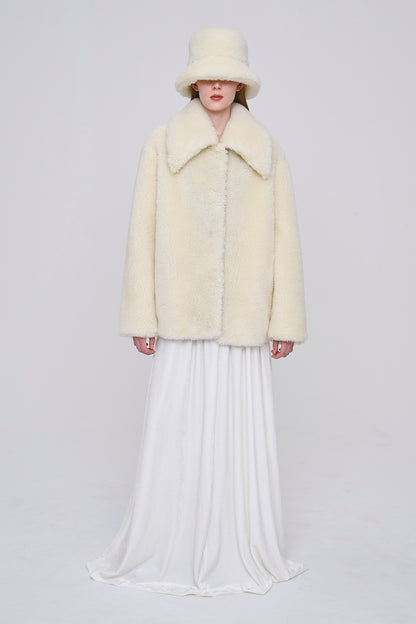 WOOL BOA WIDE COLLAR COAT