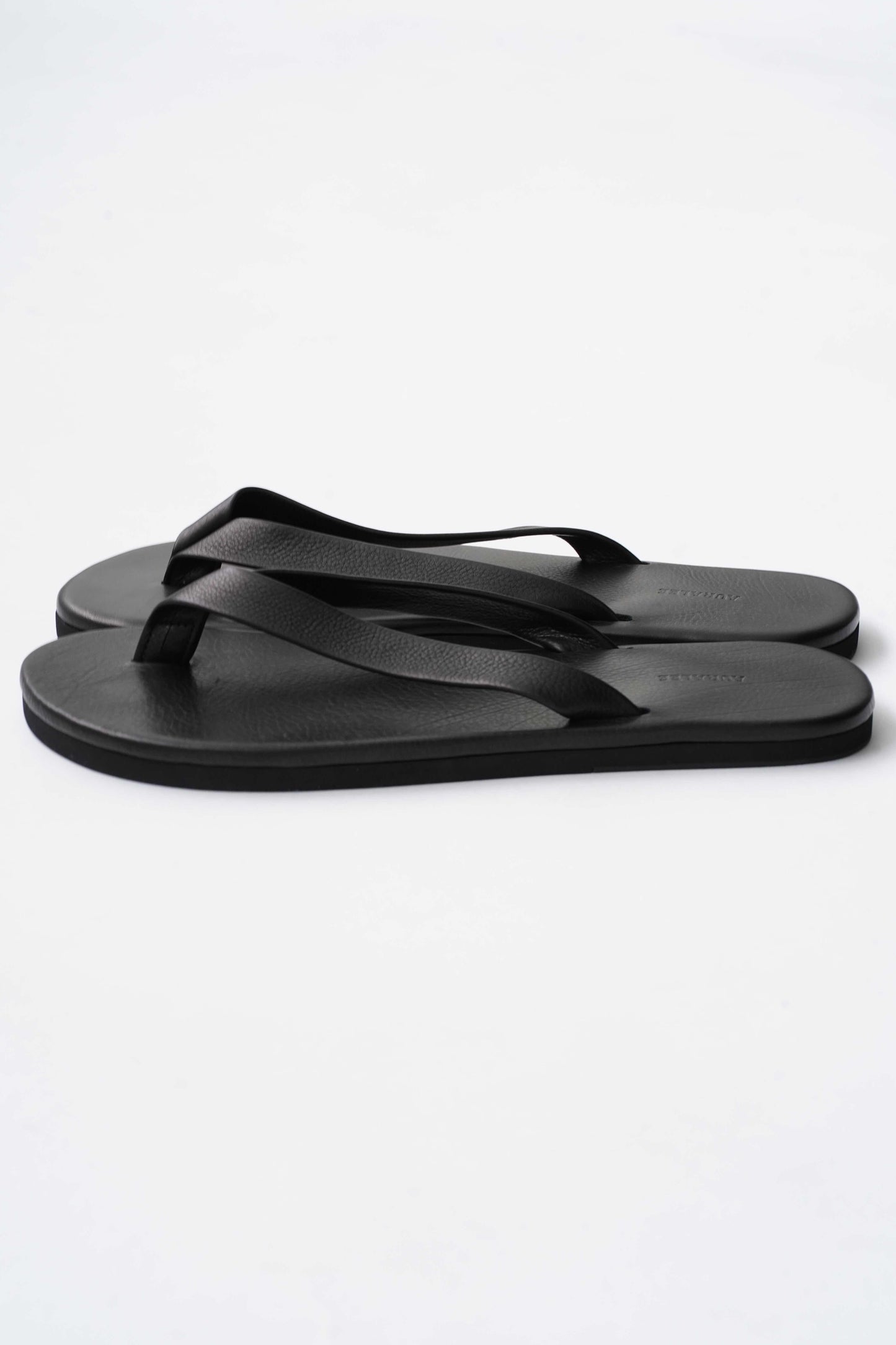 SOFT LEATHER FLIP-FLOPS