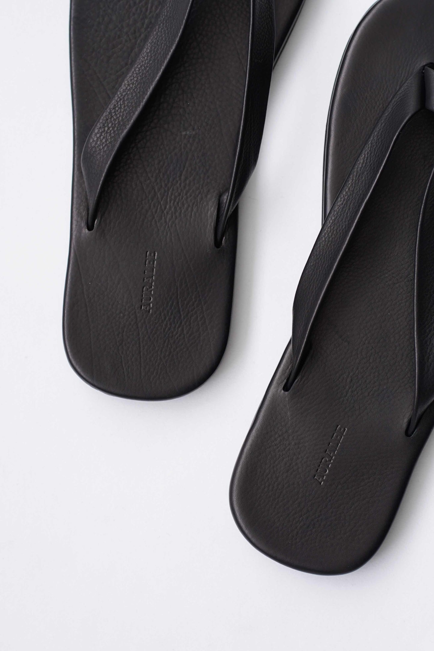 SOFT LEATHER FLIP-FLOPS