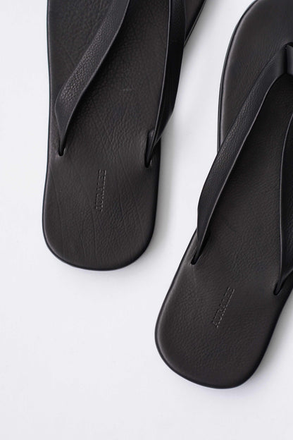 SOFT LEATHER FLIP-FLOPS