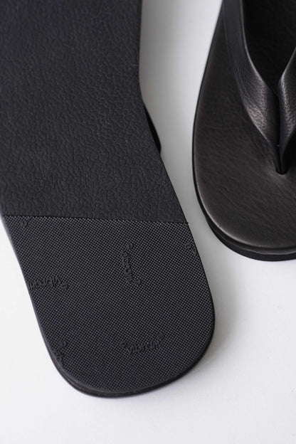 SOFT LEATHER FLIP-FLOPS