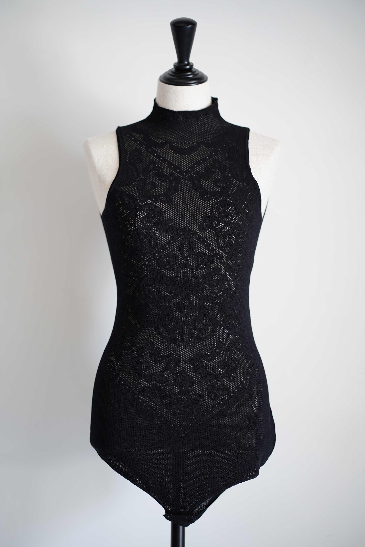 DAMASK LACE KNIT TURTLENECK BODYSUIT