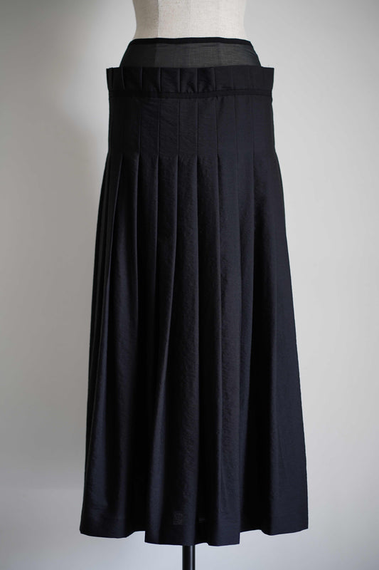 PLEATED MAXI SKIRT