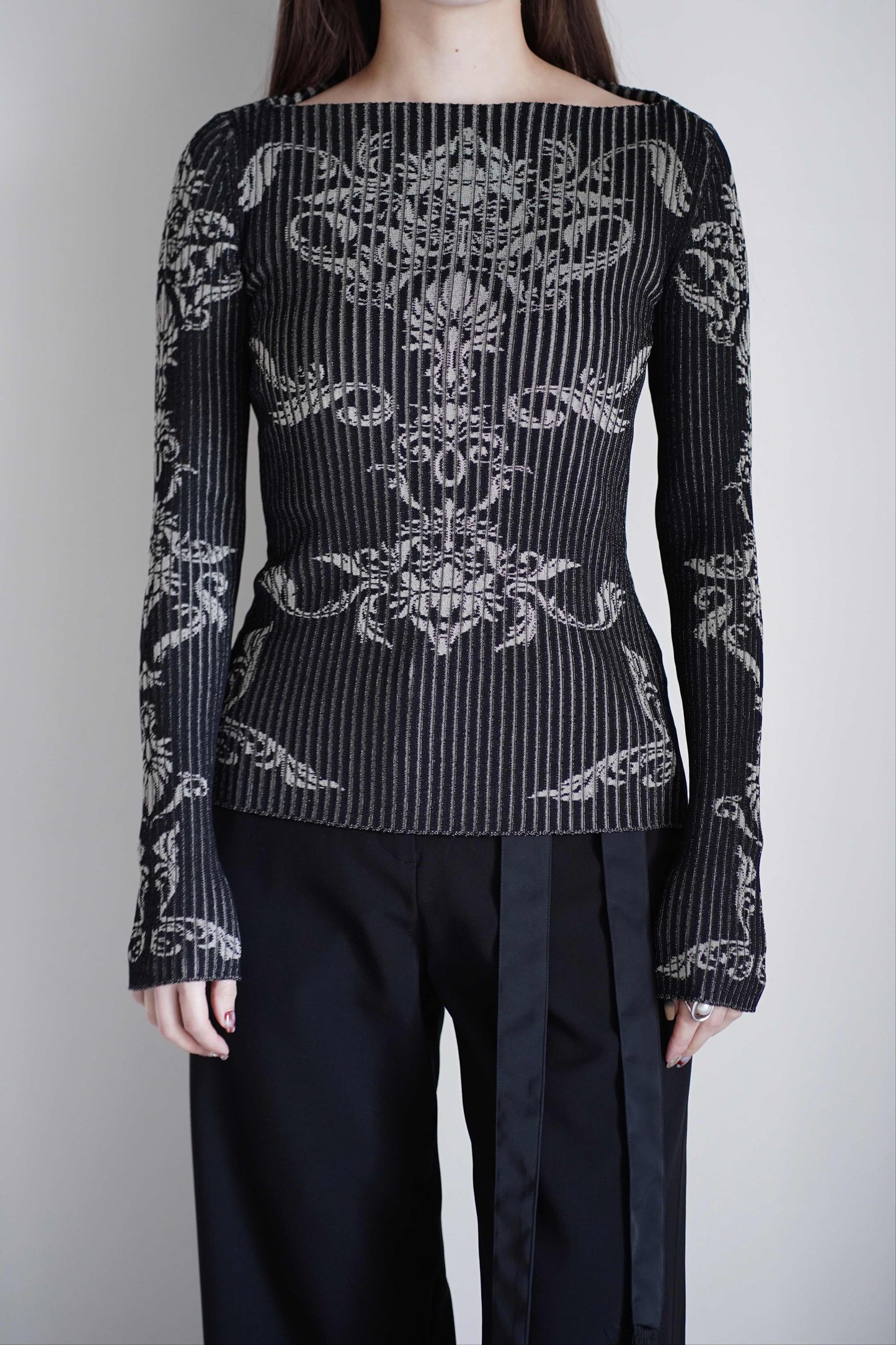 DAMASK PATTERN RIB KNIT TOP
