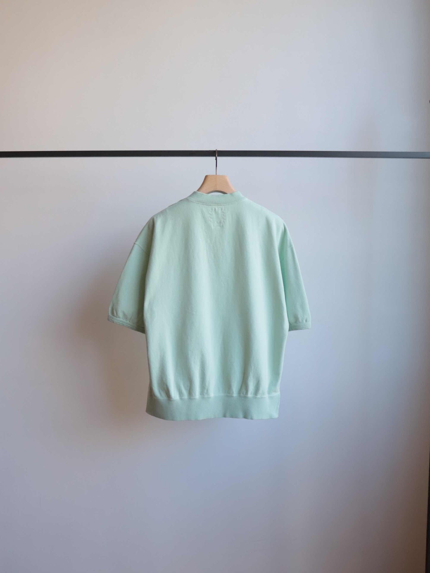 MONDO HENLEY ZIP S/S DMGD