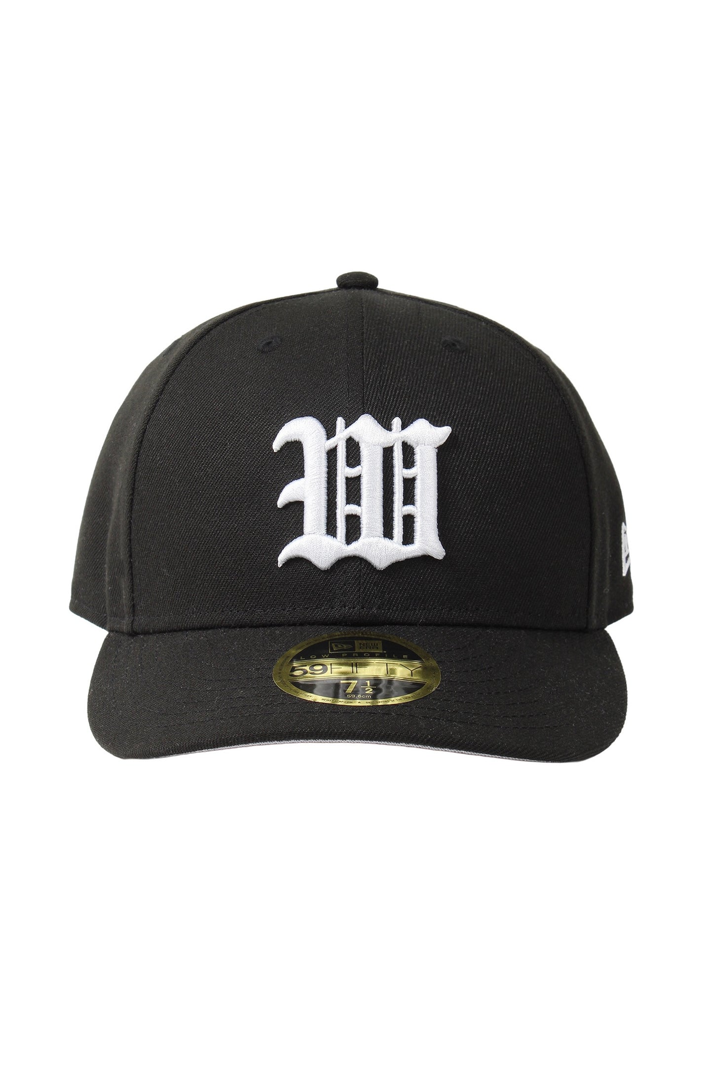 WACKO MARIAとNEW ERAのコラボレーションアイテムのキャップの商品画像です。
カラーはブラックで、型はクラウンが少し曲がっているLP 59 FIFTYというモデルになります。
こちらの商品は通信販売にて購入が可能です。