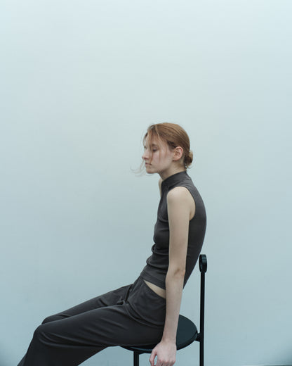 COCO Sleeveless Mock Neck