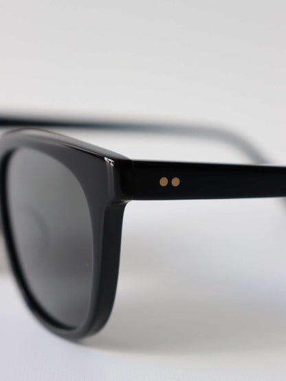 UH0616 / SUNGLASSES
