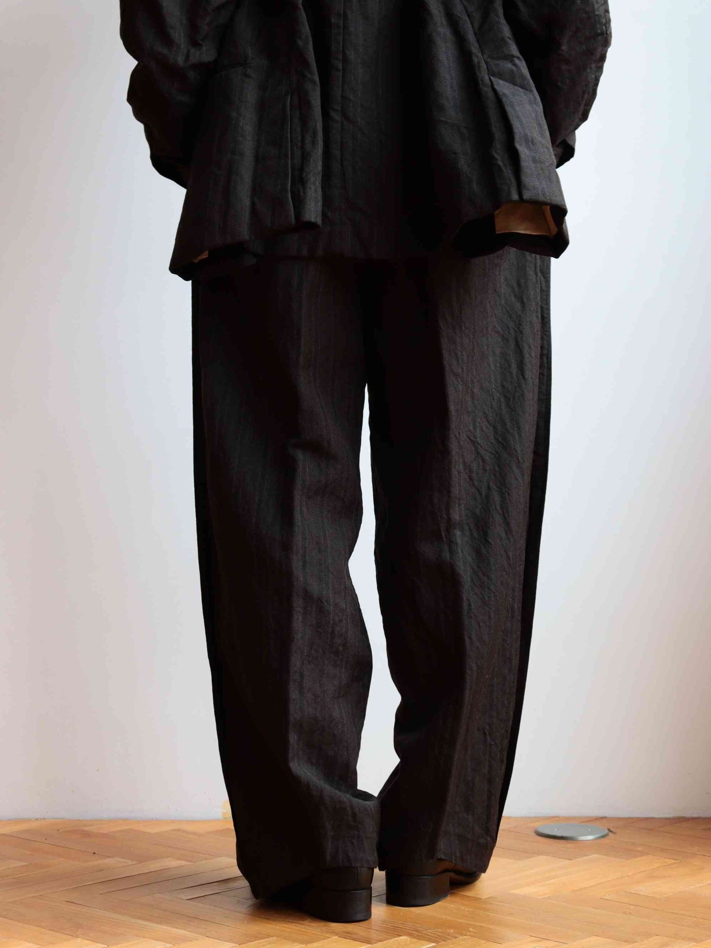 S.SCHENKER / ウールリネンストライプ フライングVトラウザー