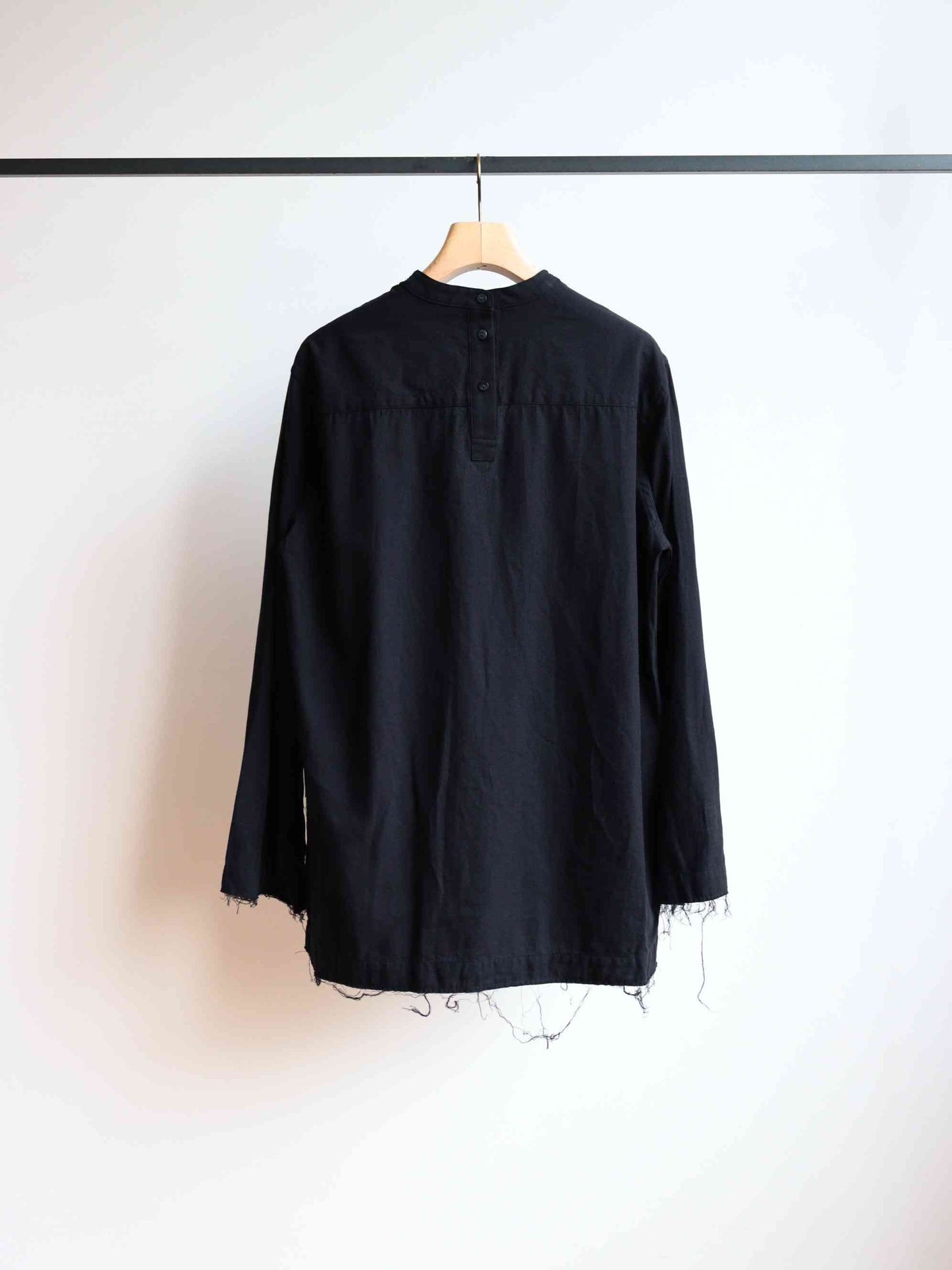 pullover shirt