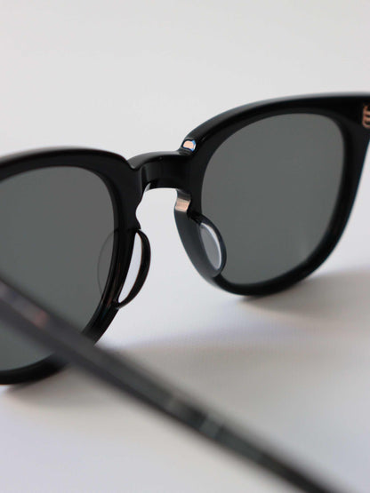 UH0616 / SUNGLASSES