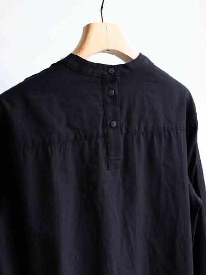 pullover shirt